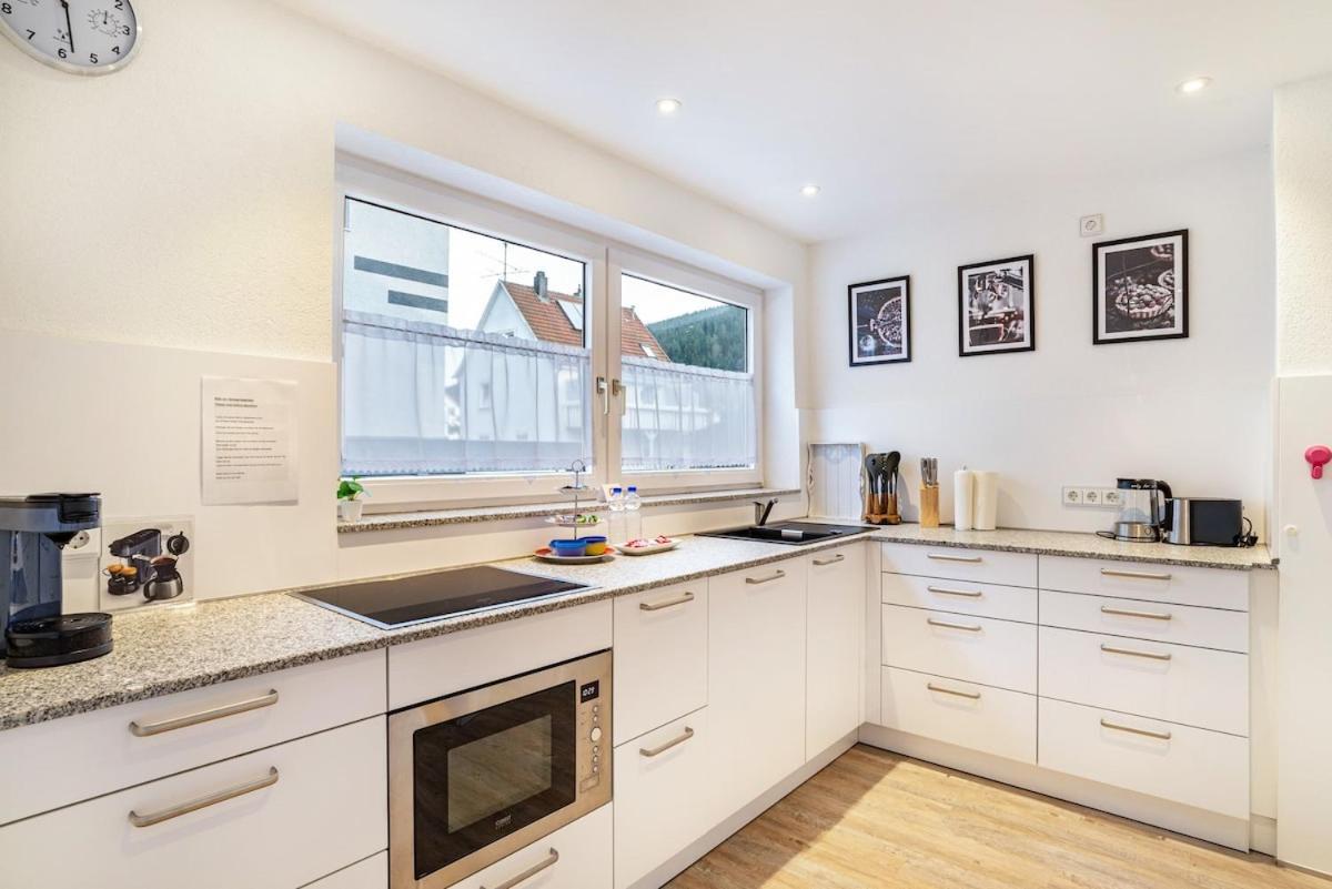 Ferienwohnung Am Enzufer Mit Wintergarten Bad Wildbad Im Schwarzwald Exterior foto